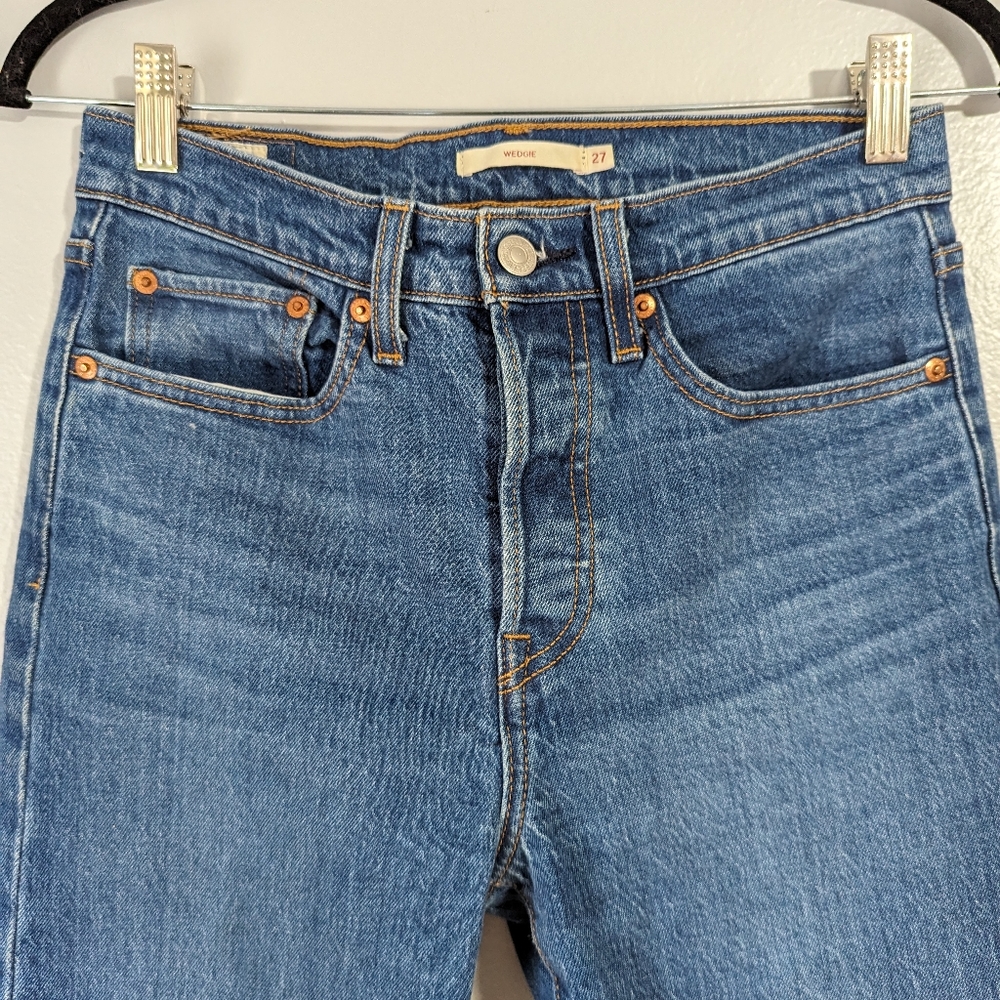 Levis Wedgie Straight Leg Jeans Medium Wash Women's 26 - Picture 4 of 7